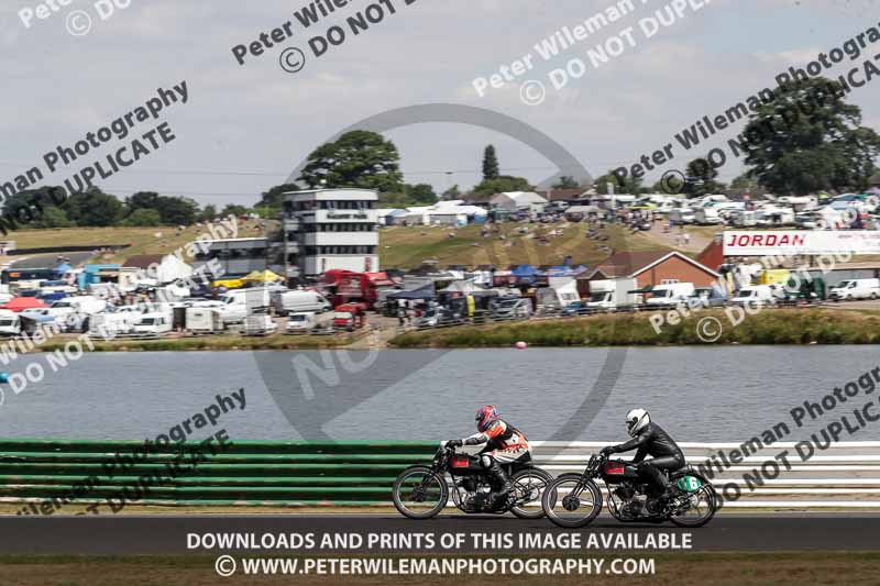 Vintage motorcycle club;eventdigitalimages;mallory park;mallory park trackday photographs;no limits trackdays;peter wileman photography;trackday digital images;trackday photos;vmcc festival 1000 bikes photographs
