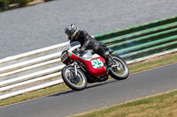Vintage-motorcycle-club;eventdigitalimages;mallory-park;mallory-park-trackday-photographs;no-limits-trackdays;peter-wileman-photography;trackday-digital-images;trackday-photos;vmcc-festival-1000-bikes-photographs