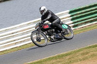 Vintage-motorcycle-club;eventdigitalimages;mallory-park;mallory-park-trackday-photographs;no-limits-trackdays;peter-wileman-photography;trackday-digital-images;trackday-photos;vmcc-festival-1000-bikes-photographs