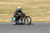 Vintage-motorcycle-club;eventdigitalimages;mallory-park;mallory-park-trackday-photographs;no-limits-trackdays;peter-wileman-photography;trackday-digital-images;trackday-photos;vmcc-festival-1000-bikes-photographs