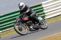 Vintage-motorcycle-club;eventdigitalimages;mallory-park;mallory-park-trackday-photographs;no-limits-trackdays;peter-wileman-photography;trackday-digital-images;trackday-photos;vmcc-festival-1000-bikes-photographs
