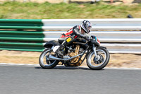 Vintage-motorcycle-club;eventdigitalimages;mallory-park;mallory-park-trackday-photographs;no-limits-trackdays;peter-wileman-photography;trackday-digital-images;trackday-photos;vmcc-festival-1000-bikes-photographs