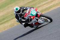 Vintage-motorcycle-club;eventdigitalimages;mallory-park;mallory-park-trackday-photographs;no-limits-trackdays;peter-wileman-photography;trackday-digital-images;trackday-photos;vmcc-festival-1000-bikes-photographs