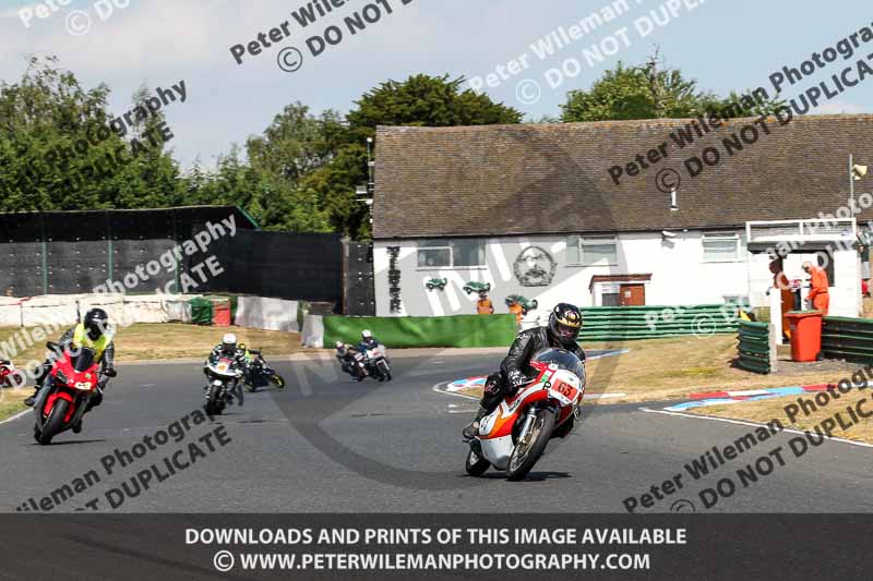 Vintage motorcycle club;eventdigitalimages;mallory park;mallory park trackday photographs;no limits trackdays;peter wileman photography;trackday digital images;trackday photos;vmcc festival 1000 bikes photographs