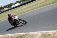 Vintage-motorcycle-club;eventdigitalimages;mallory-park;mallory-park-trackday-photographs;no-limits-trackdays;peter-wileman-photography;trackday-digital-images;trackday-photos;vmcc-festival-1000-bikes-photographs