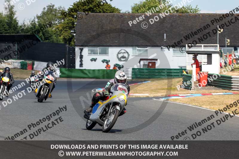 Vintage motorcycle club;eventdigitalimages;mallory park;mallory park trackday photographs;no limits trackdays;peter wileman photography;trackday digital images;trackday photos;vmcc festival 1000 bikes photographs