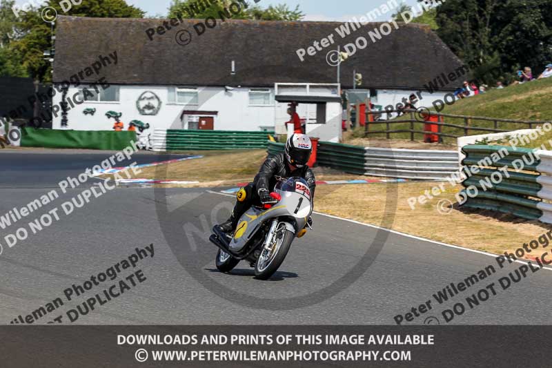Vintage motorcycle club;eventdigitalimages;mallory park;mallory park trackday photographs;no limits trackdays;peter wileman photography;trackday digital images;trackday photos;vmcc festival 1000 bikes photographs
