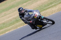 Vintage-motorcycle-club;eventdigitalimages;mallory-park;mallory-park-trackday-photographs;no-limits-trackdays;peter-wileman-photography;trackday-digital-images;trackday-photos;vmcc-festival-1000-bikes-photographs