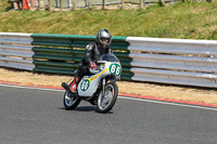 Vintage-motorcycle-club;eventdigitalimages;mallory-park;mallory-park-trackday-photographs;no-limits-trackdays;peter-wileman-photography;trackday-digital-images;trackday-photos;vmcc-festival-1000-bikes-photographs