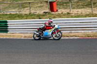 Vintage-motorcycle-club;eventdigitalimages;mallory-park;mallory-park-trackday-photographs;no-limits-trackdays;peter-wileman-photography;trackday-digital-images;trackday-photos;vmcc-festival-1000-bikes-photographs