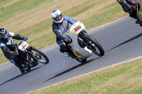 Vintage-motorcycle-club;eventdigitalimages;mallory-park;mallory-park-trackday-photographs;no-limits-trackdays;peter-wileman-photography;trackday-digital-images;trackday-photos;vmcc-festival-1000-bikes-photographs