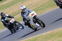 Vintage-motorcycle-club;eventdigitalimages;mallory-park;mallory-park-trackday-photographs;no-limits-trackdays;peter-wileman-photography;trackday-digital-images;trackday-photos;vmcc-festival-1000-bikes-photographs