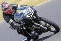 Vintage-motorcycle-club;eventdigitalimages;mallory-park;mallory-park-trackday-photographs;no-limits-trackdays;peter-wileman-photography;trackday-digital-images;trackday-photos;vmcc-festival-1000-bikes-photographs