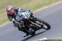 Vintage-motorcycle-club;eventdigitalimages;mallory-park;mallory-park-trackday-photographs;no-limits-trackdays;peter-wileman-photography;trackday-digital-images;trackday-photos;vmcc-festival-1000-bikes-photographs