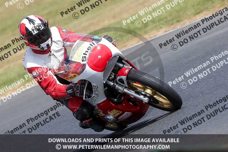 Vintage motorcycle club;eventdigitalimages;mallory park;mallory park trackday photographs;no limits trackdays;peter wileman photography;trackday digital images;trackday photos;vmcc festival 1000 bikes photographs