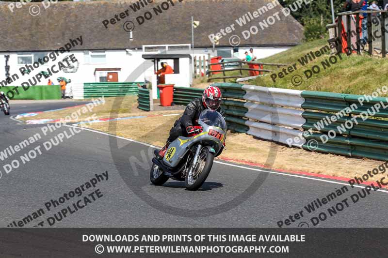 Vintage motorcycle club;eventdigitalimages;mallory park;mallory park trackday photographs;no limits trackdays;peter wileman photography;trackday digital images;trackday photos;vmcc festival 1000 bikes photographs