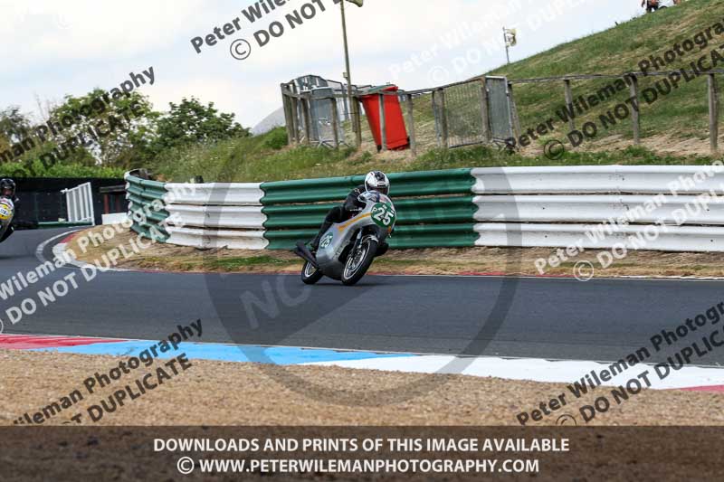 Vintage motorcycle club;eventdigitalimages;mallory park;mallory park trackday photographs;no limits trackdays;peter wileman photography;trackday digital images;trackday photos;vmcc festival 1000 bikes photographs