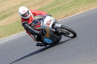 Vintage-motorcycle-club;eventdigitalimages;mallory-park;mallory-park-trackday-photographs;no-limits-trackdays;peter-wileman-photography;trackday-digital-images;trackday-photos;vmcc-festival-1000-bikes-photographs