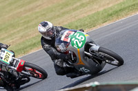 Vintage-motorcycle-club;eventdigitalimages;mallory-park;mallory-park-trackday-photographs;no-limits-trackdays;peter-wileman-photography;trackday-digital-images;trackday-photos;vmcc-festival-1000-bikes-photographs