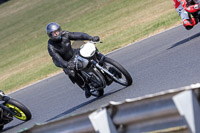 Vintage-motorcycle-club;eventdigitalimages;mallory-park;mallory-park-trackday-photographs;no-limits-trackdays;peter-wileman-photography;trackday-digital-images;trackday-photos;vmcc-festival-1000-bikes-photographs