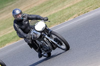 Vintage-motorcycle-club;eventdigitalimages;mallory-park;mallory-park-trackday-photographs;no-limits-trackdays;peter-wileman-photography;trackday-digital-images;trackday-photos;vmcc-festival-1000-bikes-photographs