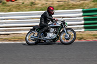 Vintage-motorcycle-club;eventdigitalimages;mallory-park;mallory-park-trackday-photographs;no-limits-trackdays;peter-wileman-photography;trackday-digital-images;trackday-photos;vmcc-festival-1000-bikes-photographs