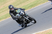 Vintage-motorcycle-club;eventdigitalimages;mallory-park;mallory-park-trackday-photographs;no-limits-trackdays;peter-wileman-photography;trackday-digital-images;trackday-photos;vmcc-festival-1000-bikes-photographs
