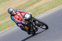 Vintage-motorcycle-club;eventdigitalimages;mallory-park;mallory-park-trackday-photographs;no-limits-trackdays;peter-wileman-photography;trackday-digital-images;trackday-photos;vmcc-festival-1000-bikes-photographs