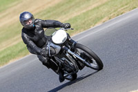 Vintage-motorcycle-club;eventdigitalimages;mallory-park;mallory-park-trackday-photographs;no-limits-trackdays;peter-wileman-photography;trackday-digital-images;trackday-photos;vmcc-festival-1000-bikes-photographs
