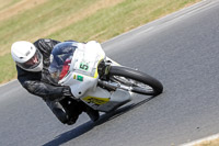Vintage-motorcycle-club;eventdigitalimages;mallory-park;mallory-park-trackday-photographs;no-limits-trackdays;peter-wileman-photography;trackday-digital-images;trackday-photos;vmcc-festival-1000-bikes-photographs