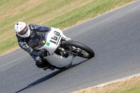 Vintage-motorcycle-club;eventdigitalimages;mallory-park;mallory-park-trackday-photographs;no-limits-trackdays;peter-wileman-photography;trackday-digital-images;trackday-photos;vmcc-festival-1000-bikes-photographs