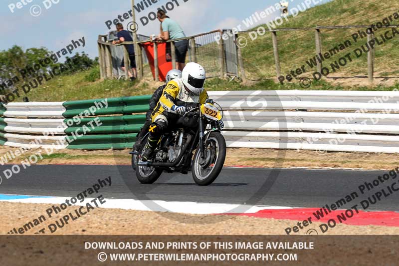 Vintage motorcycle club;eventdigitalimages;mallory park;mallory park trackday photographs;no limits trackdays;peter wileman photography;trackday digital images;trackday photos;vmcc festival 1000 bikes photographs