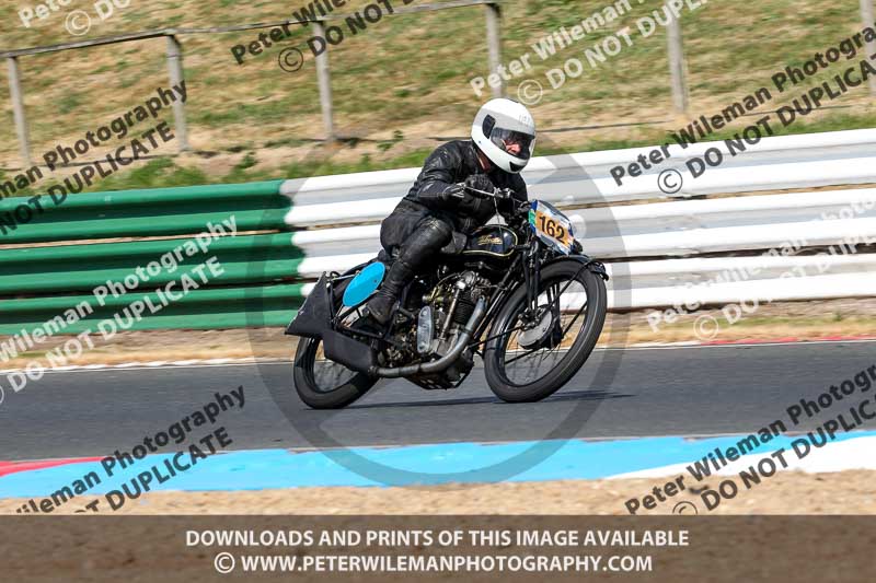 Vintage motorcycle club;eventdigitalimages;mallory park;mallory park trackday photographs;no limits trackdays;peter wileman photography;trackday digital images;trackday photos;vmcc festival 1000 bikes photographs