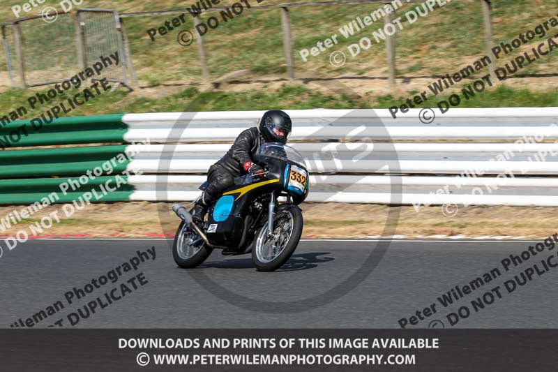 Vintage motorcycle club;eventdigitalimages;mallory park;mallory park trackday photographs;no limits trackdays;peter wileman photography;trackday digital images;trackday photos;vmcc festival 1000 bikes photographs