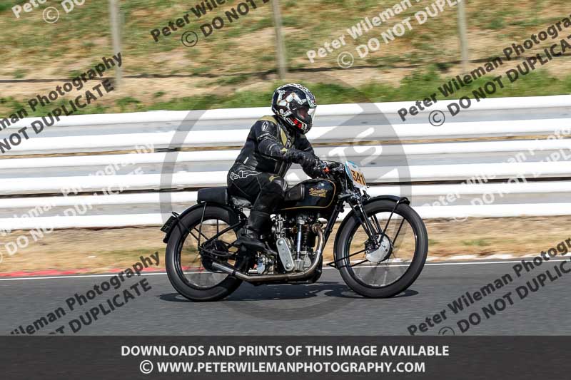 Vintage motorcycle club;eventdigitalimages;mallory park;mallory park trackday photographs;no limits trackdays;peter wileman photography;trackday digital images;trackday photos;vmcc festival 1000 bikes photographs