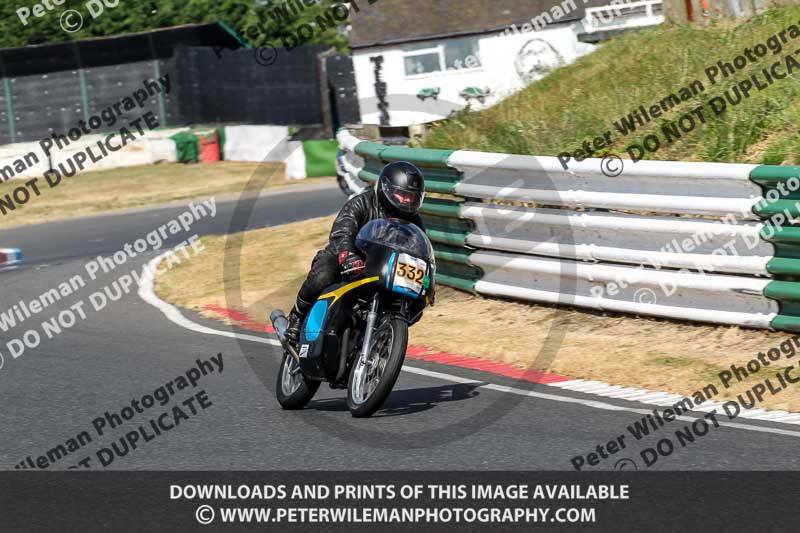 Vintage motorcycle club;eventdigitalimages;mallory park;mallory park trackday photographs;no limits trackdays;peter wileman photography;trackday digital images;trackday photos;vmcc festival 1000 bikes photographs