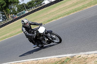 Vintage-motorcycle-club;eventdigitalimages;mallory-park;mallory-park-trackday-photographs;no-limits-trackdays;peter-wileman-photography;trackday-digital-images;trackday-photos;vmcc-festival-1000-bikes-photographs