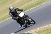 Vintage-motorcycle-club;eventdigitalimages;mallory-park;mallory-park-trackday-photographs;no-limits-trackdays;peter-wileman-photography;trackday-digital-images;trackday-photos;vmcc-festival-1000-bikes-photographs