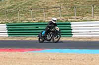 Vintage-motorcycle-club;eventdigitalimages;mallory-park;mallory-park-trackday-photographs;no-limits-trackdays;peter-wileman-photography;trackday-digital-images;trackday-photos;vmcc-festival-1000-bikes-photographs