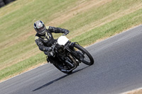 Vintage-motorcycle-club;eventdigitalimages;mallory-park;mallory-park-trackday-photographs;no-limits-trackdays;peter-wileman-photography;trackday-digital-images;trackday-photos;vmcc-festival-1000-bikes-photographs
