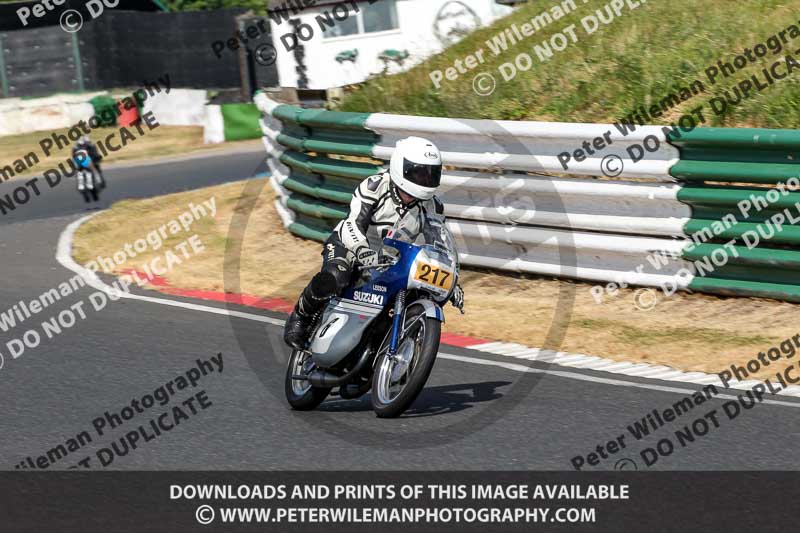 Vintage motorcycle club;eventdigitalimages;mallory park;mallory park trackday photographs;no limits trackdays;peter wileman photography;trackday digital images;trackday photos;vmcc festival 1000 bikes photographs