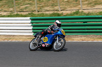 Vintage-motorcycle-club;eventdigitalimages;mallory-park;mallory-park-trackday-photographs;no-limits-trackdays;peter-wileman-photography;trackday-digital-images;trackday-photos;vmcc-festival-1000-bikes-photographs