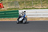 Vintage-motorcycle-club;eventdigitalimages;mallory-park;mallory-park-trackday-photographs;no-limits-trackdays;peter-wileman-photography;trackday-digital-images;trackday-photos;vmcc-festival-1000-bikes-photographs