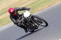 Vintage-motorcycle-club;eventdigitalimages;mallory-park;mallory-park-trackday-photographs;no-limits-trackdays;peter-wileman-photography;trackday-digital-images;trackday-photos;vmcc-festival-1000-bikes-photographs