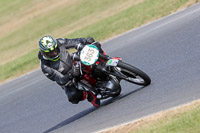 Vintage-motorcycle-club;eventdigitalimages;mallory-park;mallory-park-trackday-photographs;no-limits-trackdays;peter-wileman-photography;trackday-digital-images;trackday-photos;vmcc-festival-1000-bikes-photographs