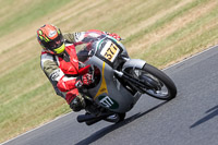 Vintage-motorcycle-club;eventdigitalimages;mallory-park;mallory-park-trackday-photographs;no-limits-trackdays;peter-wileman-photography;trackday-digital-images;trackday-photos;vmcc-festival-1000-bikes-photographs