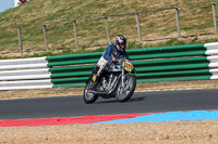 Vintage-motorcycle-club;eventdigitalimages;mallory-park;mallory-park-trackday-photographs;no-limits-trackdays;peter-wileman-photography;trackday-digital-images;trackday-photos;vmcc-festival-1000-bikes-photographs