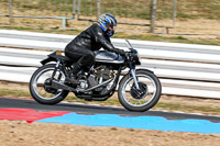 Vintage-motorcycle-club;eventdigitalimages;mallory-park;mallory-park-trackday-photographs;no-limits-trackdays;peter-wileman-photography;trackday-digital-images;trackday-photos;vmcc-festival-1000-bikes-photographs