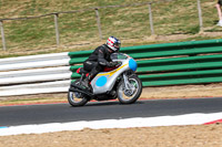 Vintage-motorcycle-club;eventdigitalimages;mallory-park;mallory-park-trackday-photographs;no-limits-trackdays;peter-wileman-photography;trackday-digital-images;trackday-photos;vmcc-festival-1000-bikes-photographs