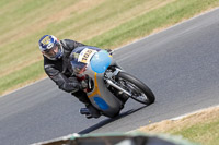 Vintage-motorcycle-club;eventdigitalimages;mallory-park;mallory-park-trackday-photographs;no-limits-trackdays;peter-wileman-photography;trackday-digital-images;trackday-photos;vmcc-festival-1000-bikes-photographs